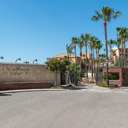 Large 3-Bedroom Nestled In Golf Paradise Estepona Exteriér fotografie
