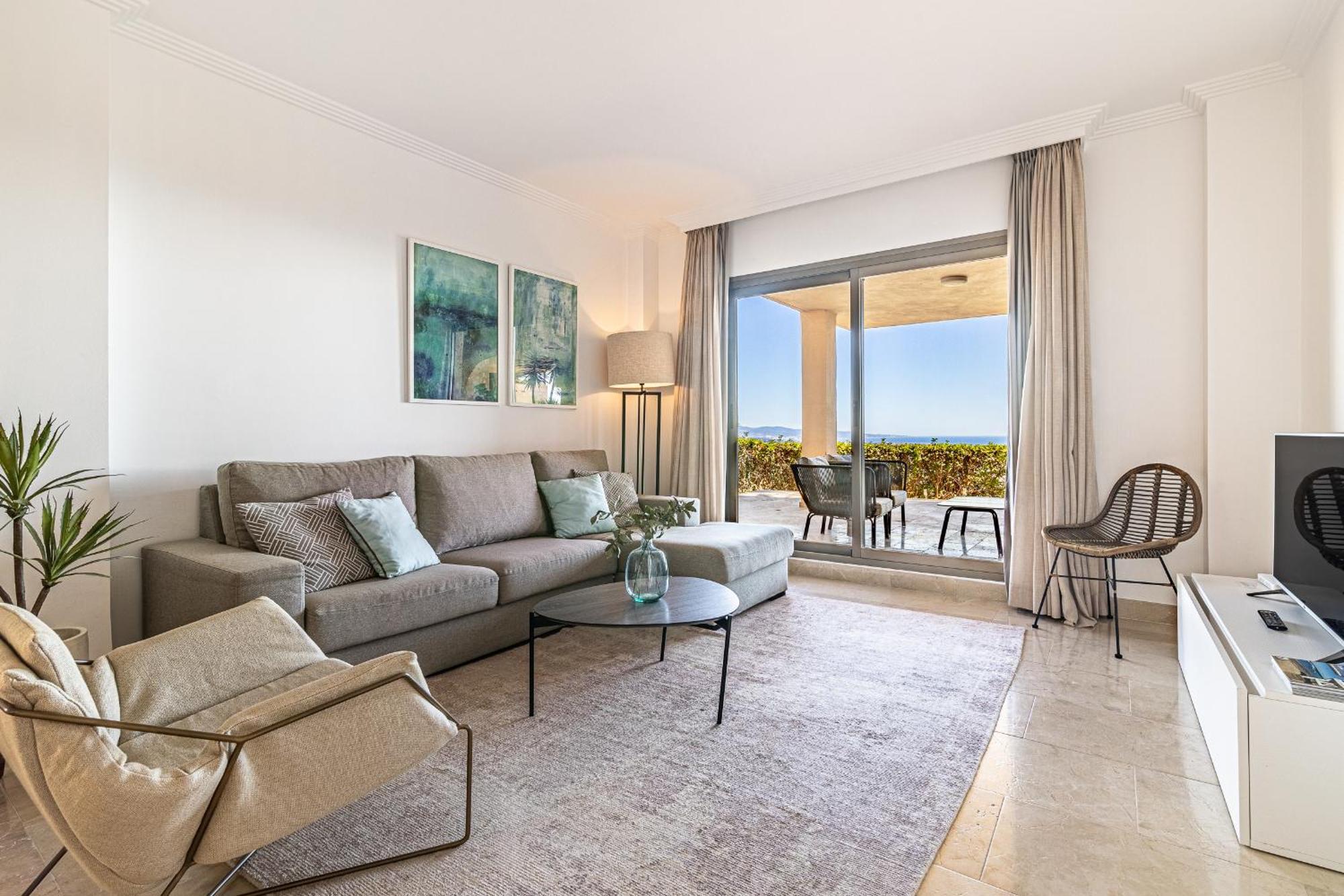 Large 3-Bedroom Nestled In Golf Paradise Estepona Exteriér fotografie