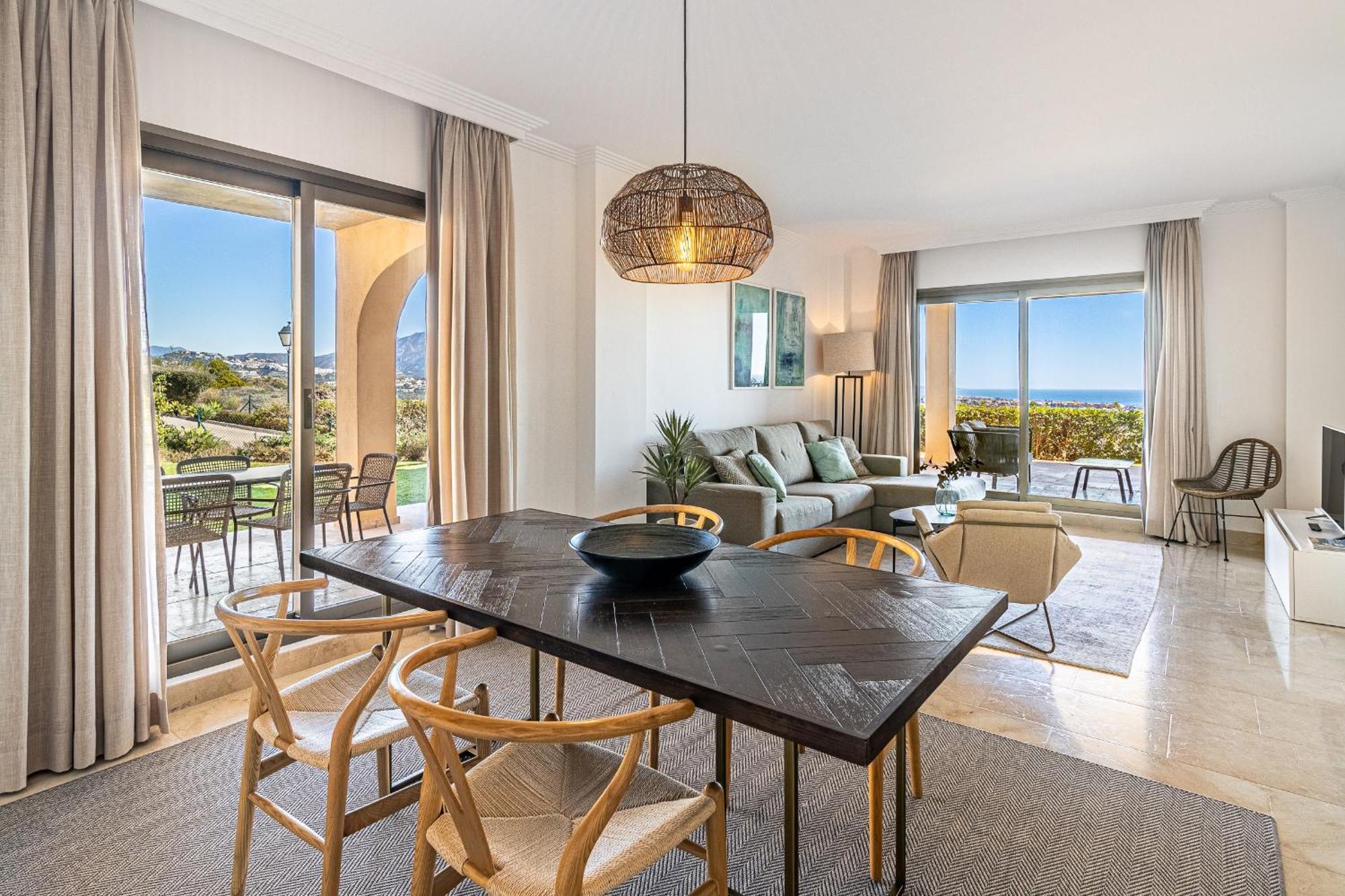 Large 3-Bedroom Nestled In Golf Paradise Estepona Exteriér fotografie